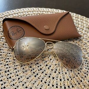 Ray-Ban RB 3025 001/3E Aviator Large Metal Gold / Brown Sunglasses